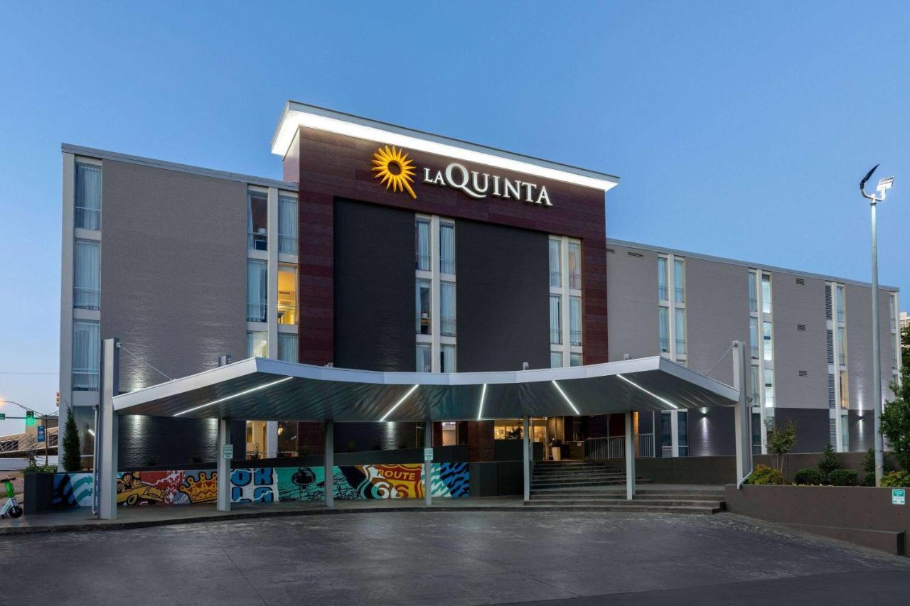 La Quinta Inn & Suites By Wyndham Tulsa Downtown - Route 66 Exterior foto